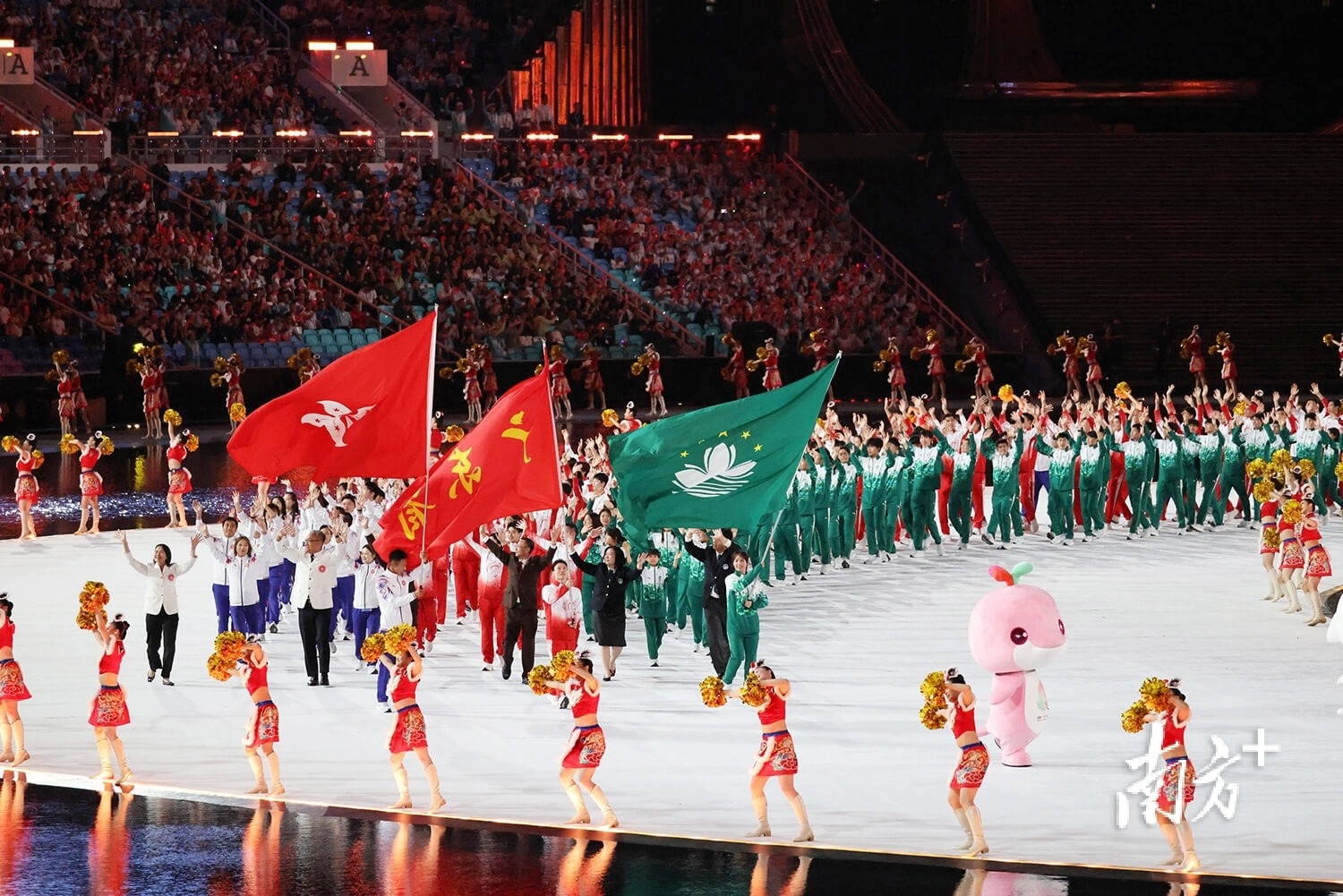 近距离看库里极限 3 分